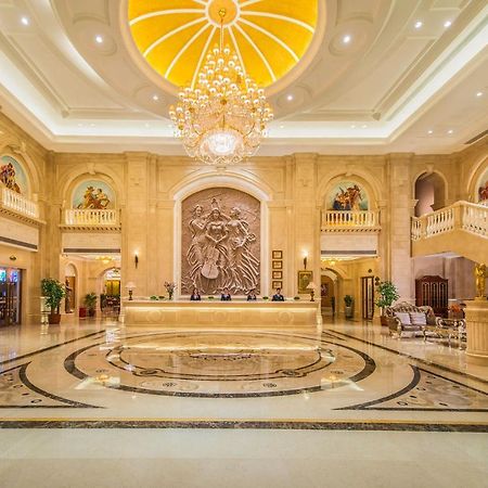 Vienna International Hotel Yantai Changjiang Road Xingyi Square Branch エクステリア 写真