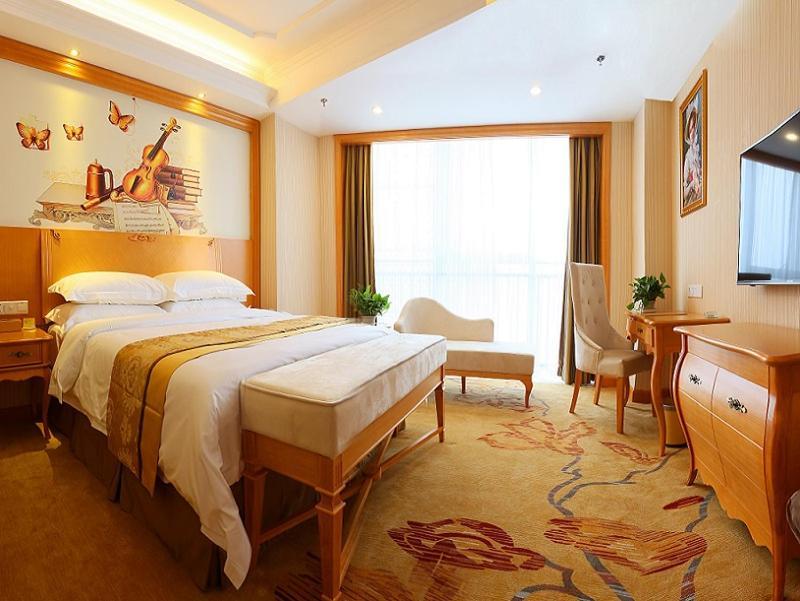 Vienna International Hotel Yantai Changjiang Road Xingyi Square Branch エクステリア 写真